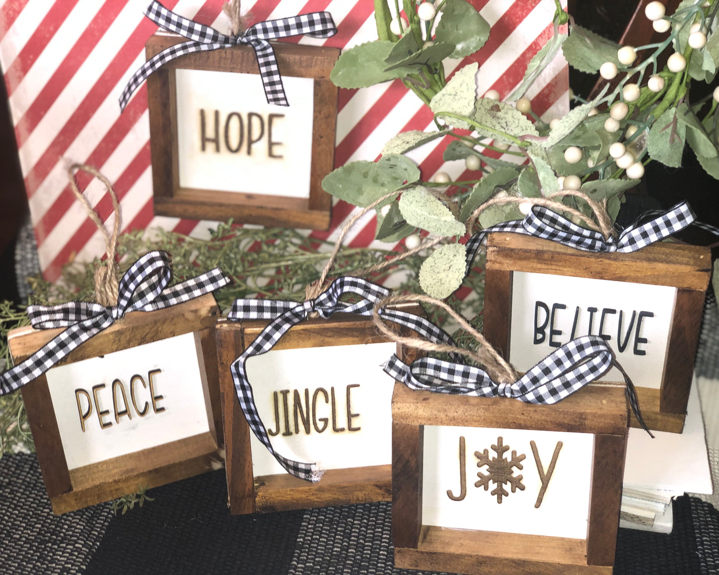 Farmhouse Frame Ornament